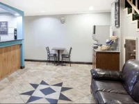 Days Inn Kenedy 2*
