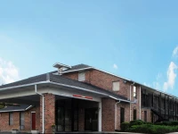 Econo Lodge Inn & Suites Lugoff 2*