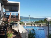 Airlie Apartments 3*