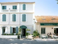Hostellerie de la Source 2*