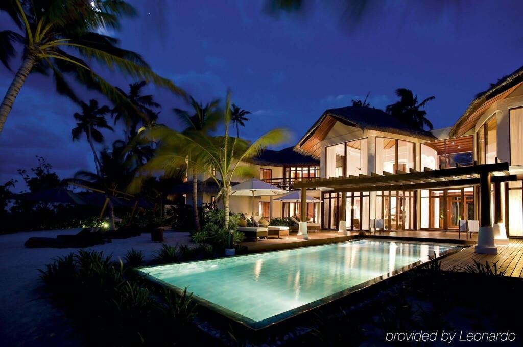 Constance Halaveli Resort 5*