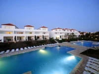 Pateo Village Apartamentos Turisticos 3*