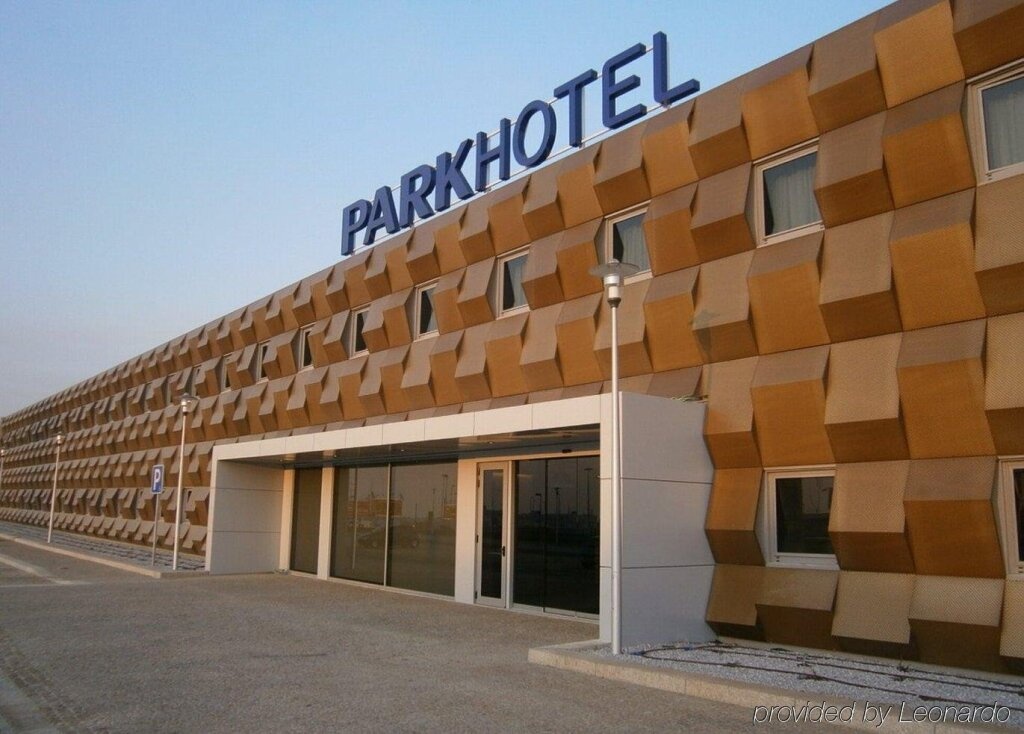 Park Hotel Porto Aeroporto 2*