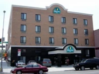 La Quinta Inn Queens 2*
