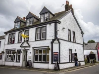 Craigdarroch Arms Hotel 2*