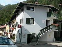 Lia Apartments  3*