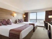 Ramada Plaza Southport 4*