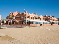 Lloyds Beach Club 