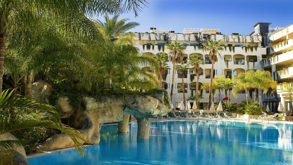 Guadalpin Suites 