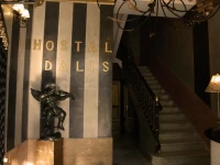 Hostal Dalis 2*