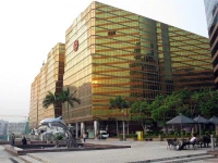 The Royal Pacific Hotel & Towers 4*