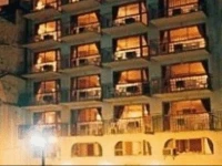 Windsor Suites 