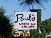 Pauls Motor Inn 