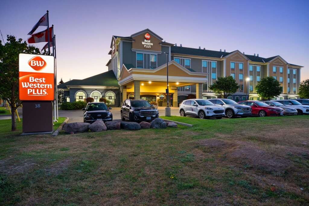 BEST WESTERN PLUS Executive Inn 3*