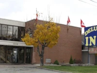Deluxe Inn 
