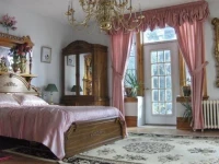 Romantic Mansion Toronto 