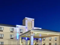 Holiday Inn Express Laporte 3*