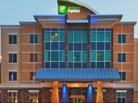 Holiday Inn Express & Suites North Dallas at Preston 2*