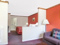 Days Inn Suites Fredericksburg 2*