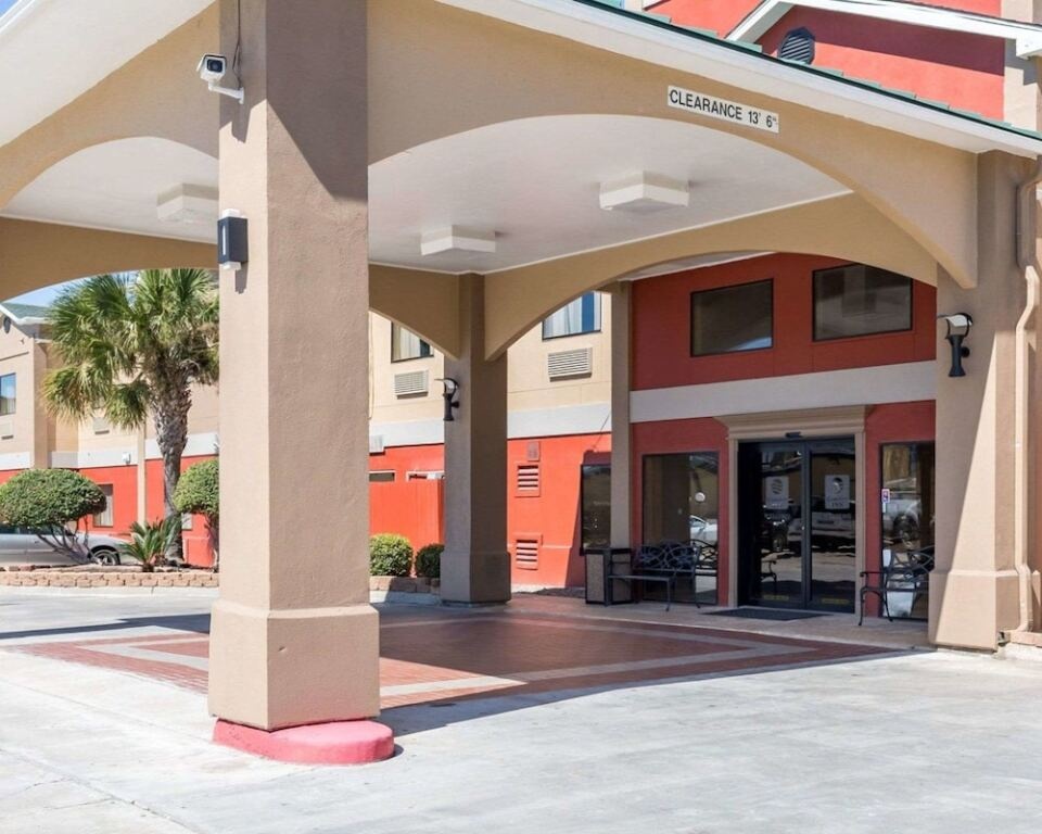 Comfort Inn East 2*