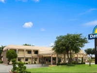 Days Inn Irving 2*