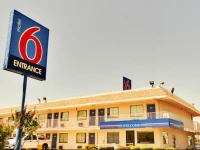 Motel 6 Dallas - Irving 1*
