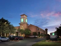 Embassy Suites Lubbock 3*