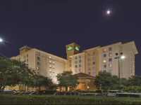 La Quinta Inn & Suites San Antonio Airport 2*