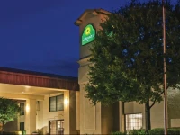 La Quinta Inn San Marcos 2*
