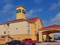La Quinta Inn & Suites Pasadena 3*