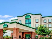Wingate by Wyndham Frisco 2*