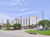Hampton Inn Gonzales 3*