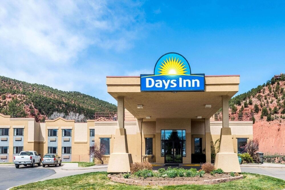 Days Inn Carbondale 2*