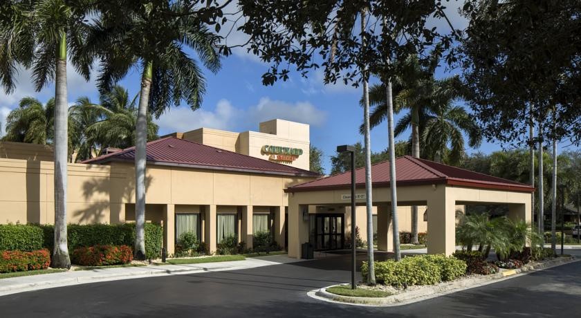 Courtyard Boca Raton 3*