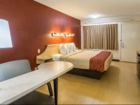 Red Roof Inn Jacksonville Airport 2*
