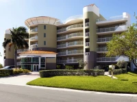 Crystal Palms Beach Resort 