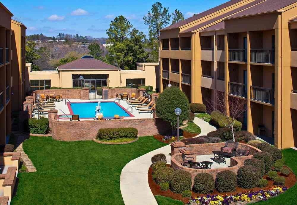 Courtyard Little Rock West 3*