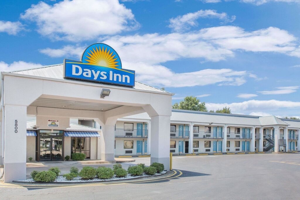 Days Inn N Little Rock East 2*
