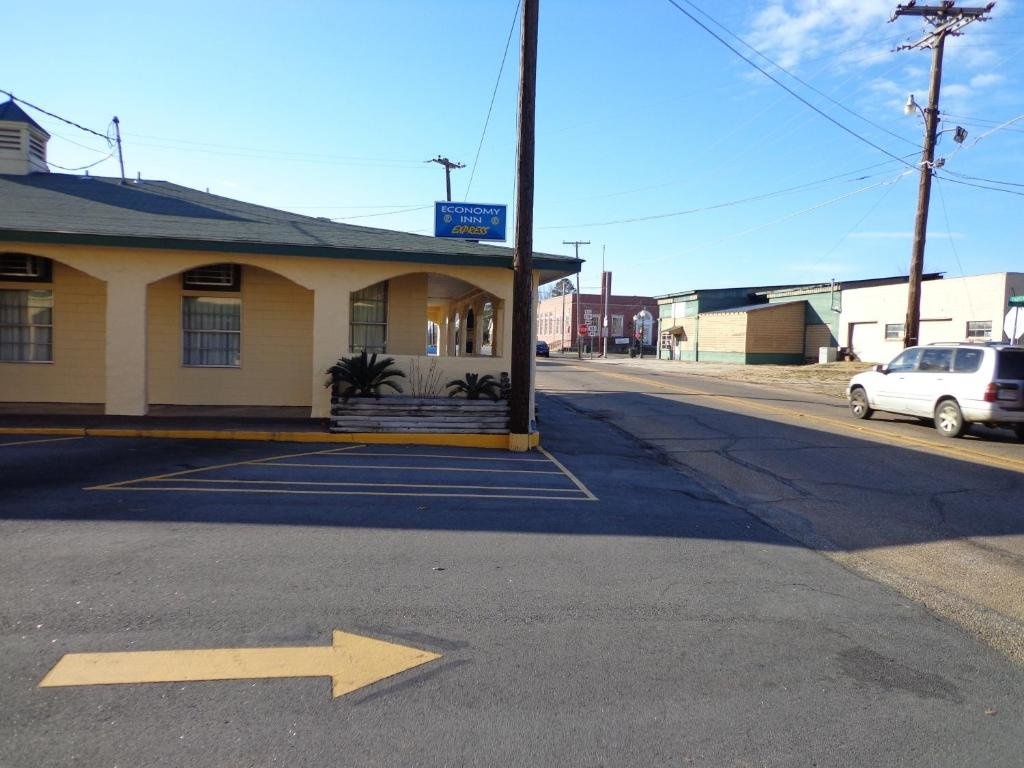 Economy Inn Express Warren 2*