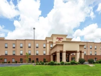 Hampton Inn Ozark 2*