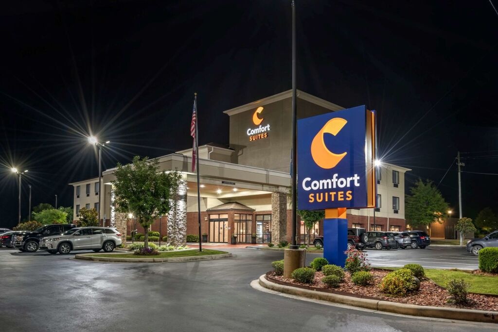 Comfort Suites Pell City 2*