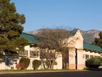 Ramada Albuquerque 2*