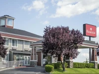Ramada Moses Lake 2*