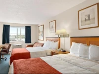 Travelodge Port of Tacoma 2*