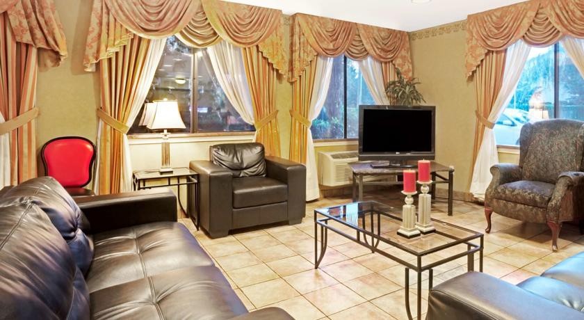 Days Inn Seattle South Tukwila 2*