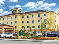 La Quinta Inn & Suites Auburn 2*