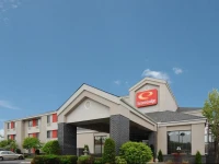 Econo Lodge Erie 3*