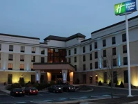Holiday Inn Express Harrisburg West 2*