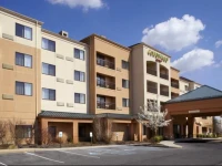 Courtyard Altoona 3*