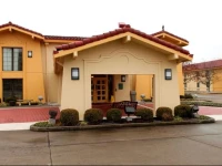 La Quinta Inn Lexington 2*